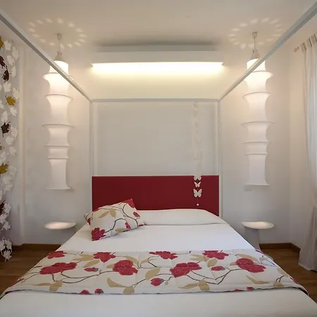 Costasanti Βίλα *