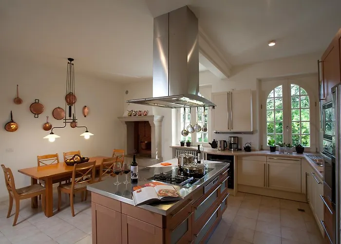 Costasanti ラツィーゼ